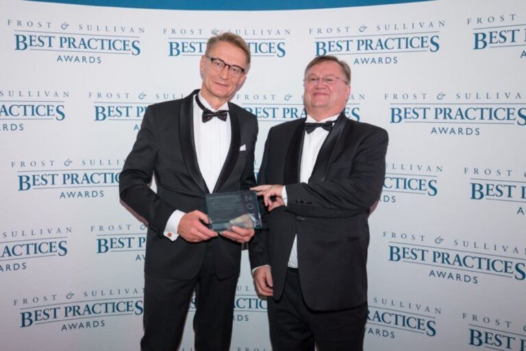 Huawei z nagroda Global End-to-End Enterprise IoT Platform Growth Excellence Leadership Award przyznana przez Frost Sullivan