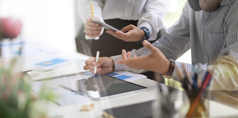 praca, biznes, sektora IT, sektor IT, sygnaliści