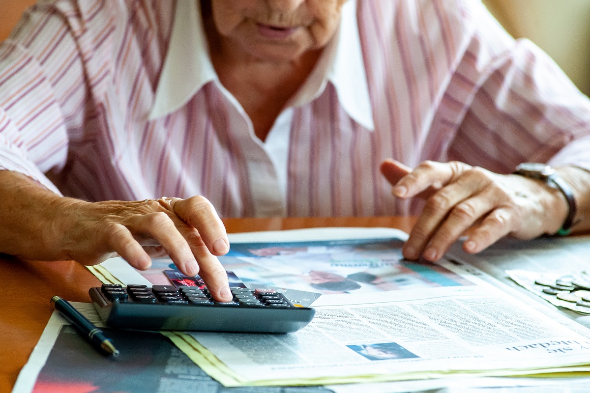 seniorzy, emerytura, polska