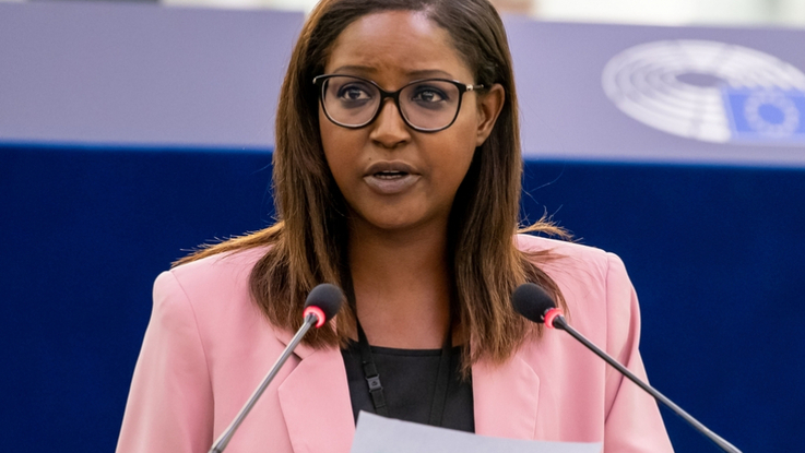 Monica Semedo, statusu artysty