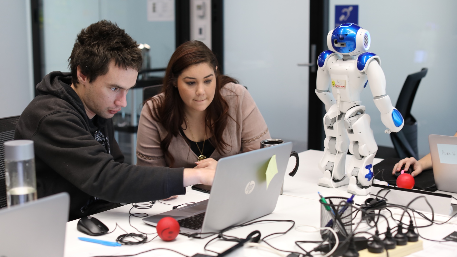 DXC technology, praca, robotyka