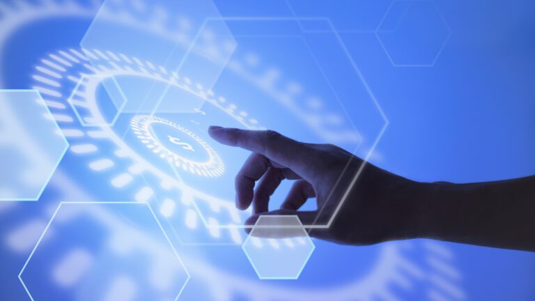 technologia, pieniądze, wydatki na IT, architektura IT