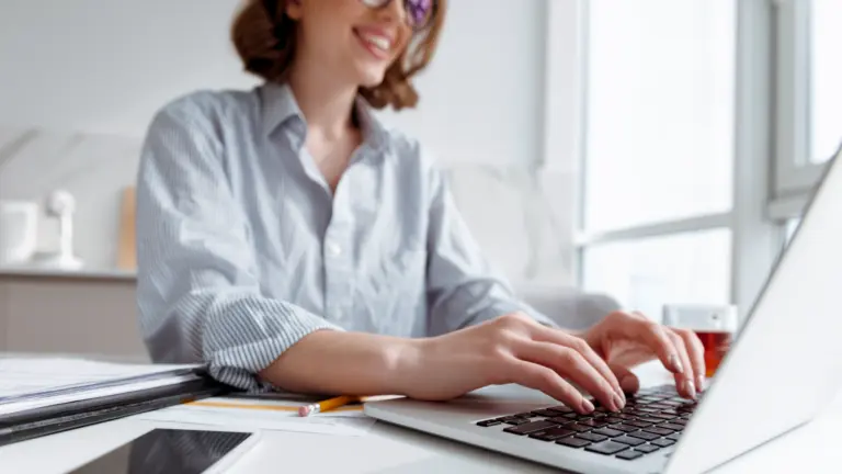 Praca, kreator stron